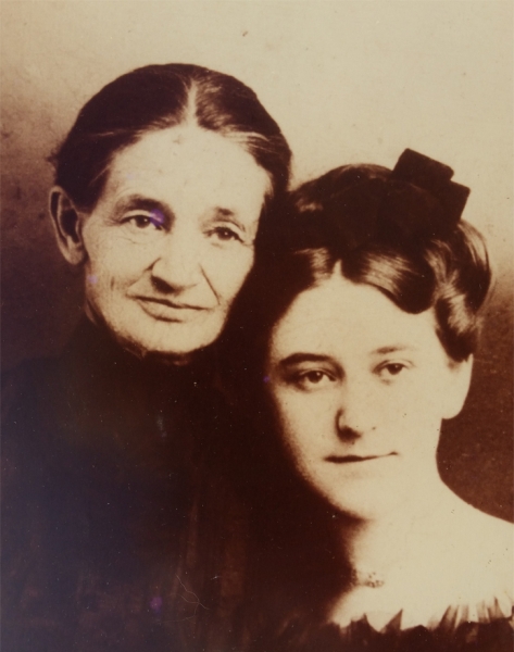 Heptinstall House Family History - phoca_thumb_l_Eugenia-Jackson-and-daughter-Jenny